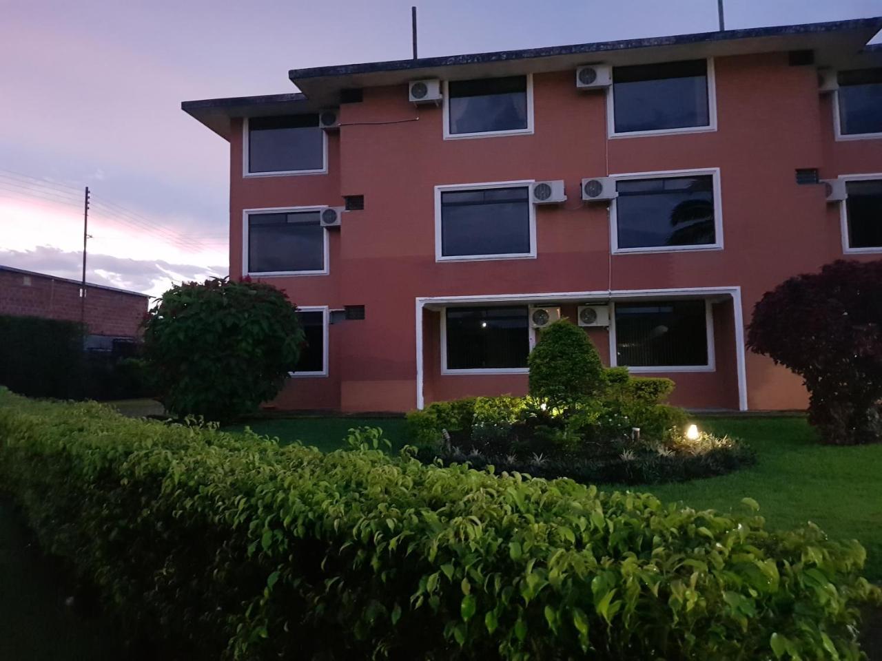 Gran Hotel De Lago - Lago Agrio Nueva Loja Exterior foto