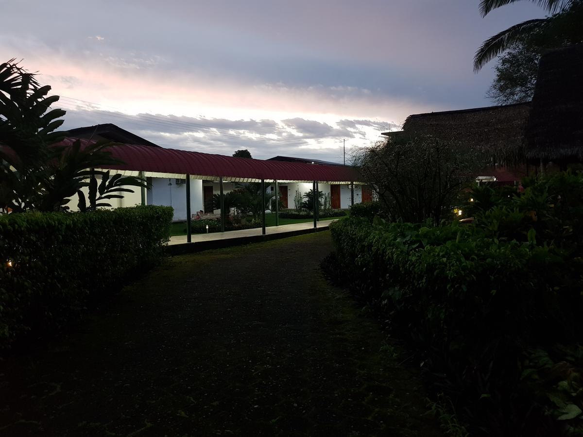 Gran Hotel De Lago - Lago Agrio Nueva Loja Exterior foto